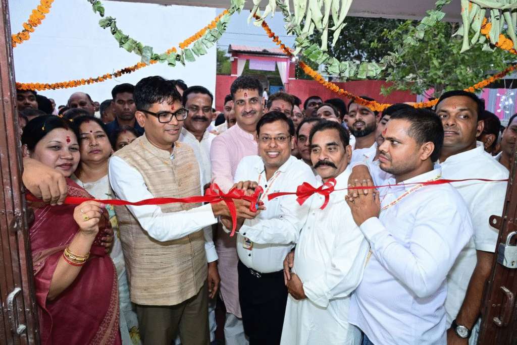शिक्षा, संगठन और संस्कार से ही समाज की प्रगति संभव: वित्त मंत्री ओ.पी. चौधरी 1 image